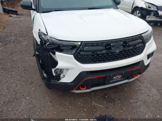 Ford Explorer Timberline Image 7