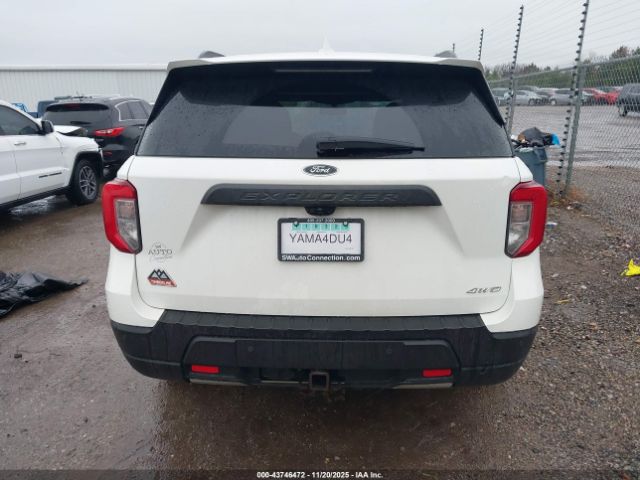 Ford Explorer Timberline Image 8