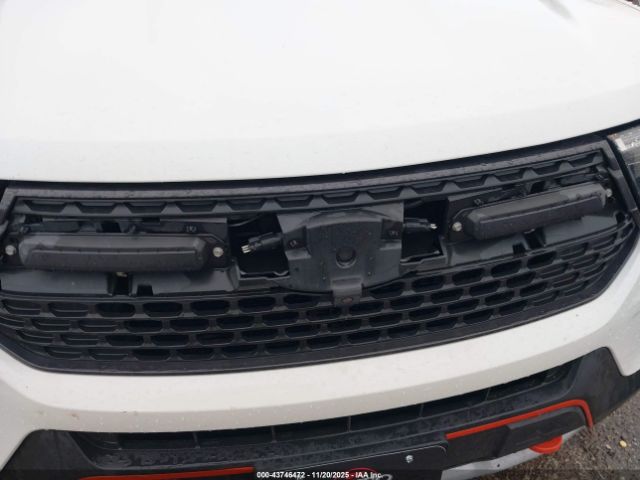 Ford Explorer Timberline Image 12