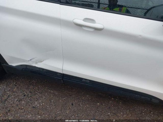 Ford Explorer Timberline Image 9