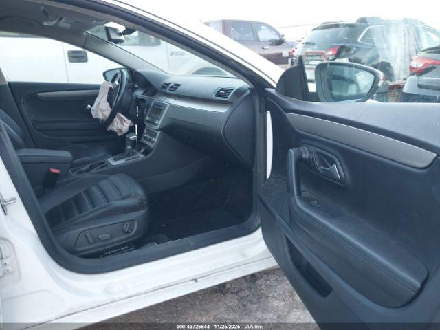 Volkswagen CC Sport Image 5