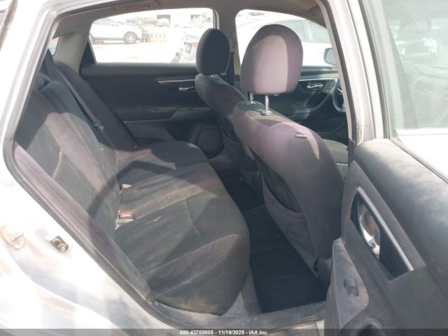 Nissan Altima 2.5 S Image 9