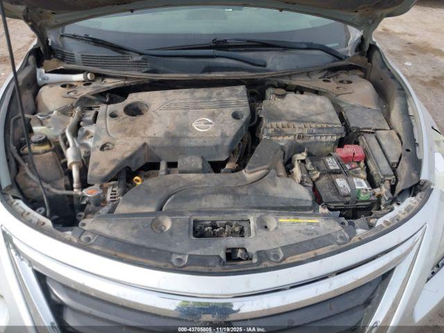 Nissan Altima 2.5 S Image 8