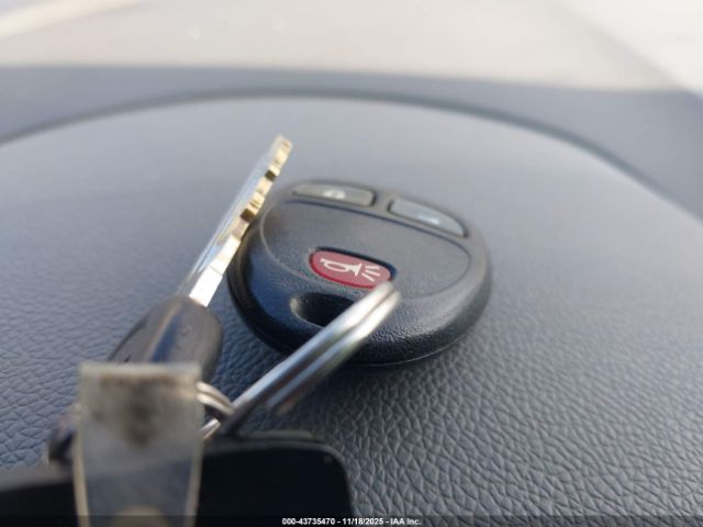 Chevrolet Traverse Ls Image 12