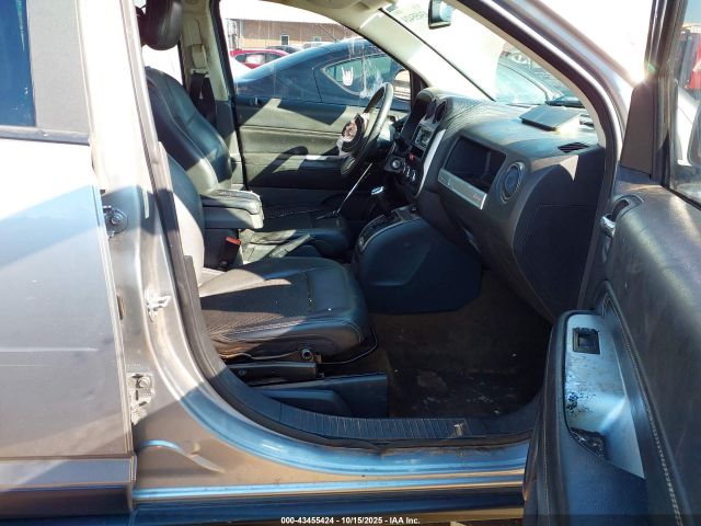 Jeep Compass Latitude Image 14