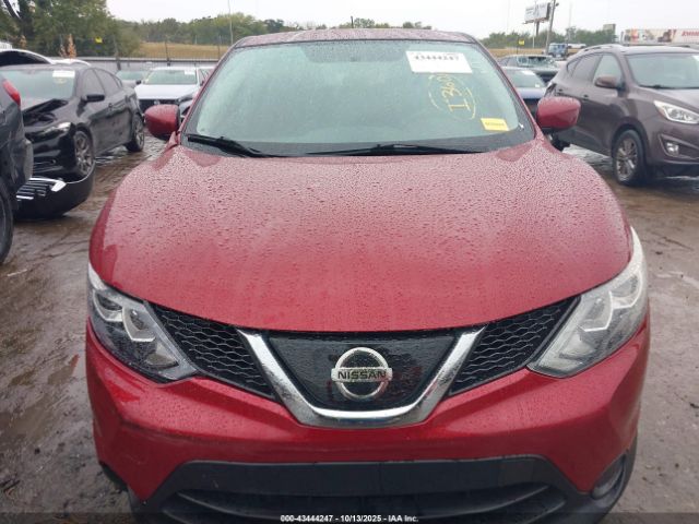 Nissan Rogue S Image 4