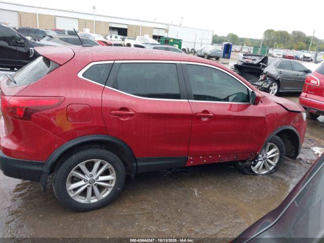 Nissan Rogue S Image 6