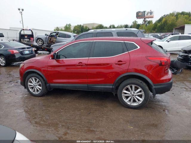 Nissan Rogue S Image 10