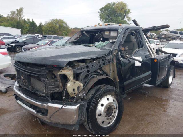 Ford F-450 Xl Image 3