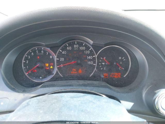 Nissan Altima 2.5 S Image 8