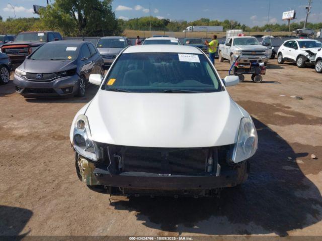 Nissan Altima 2.5 S Image 16