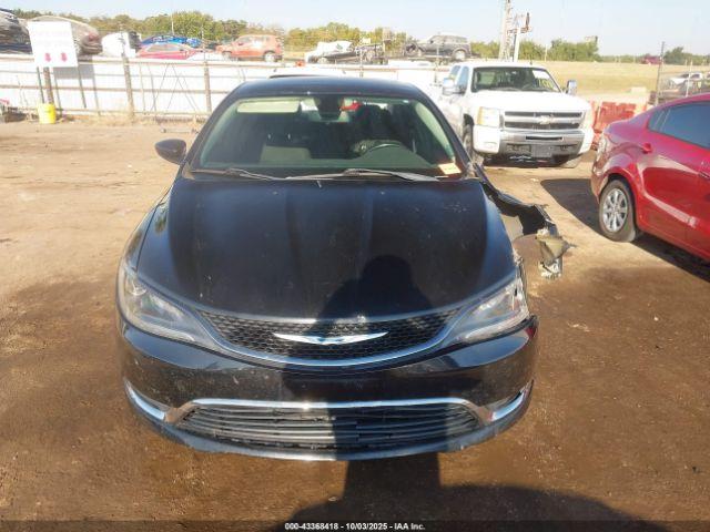 Chrysler 200 Limited Image 15