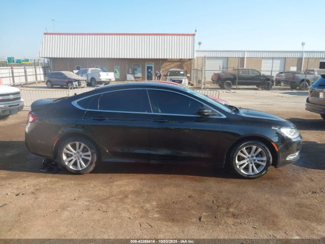 Chrysler 200 Limited Image 2