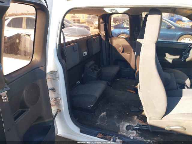 Chevrolet Colorado Work Truck Image 17