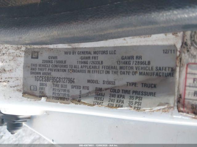 Chevrolet Colorado Work Truck Image 2