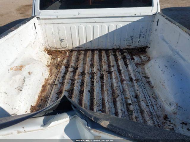 Chevrolet Colorado Work Truck Image 8