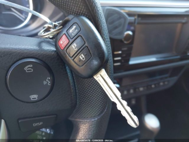 Toyota Corolla Le Image 13