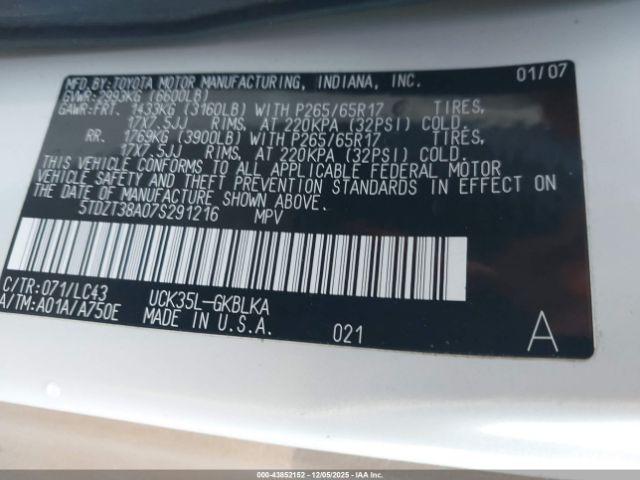 Toyota Sequoia Limited V8 Image 6