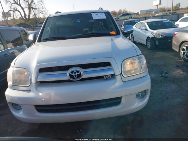 Toyota Sequoia Limited V8 Image 10