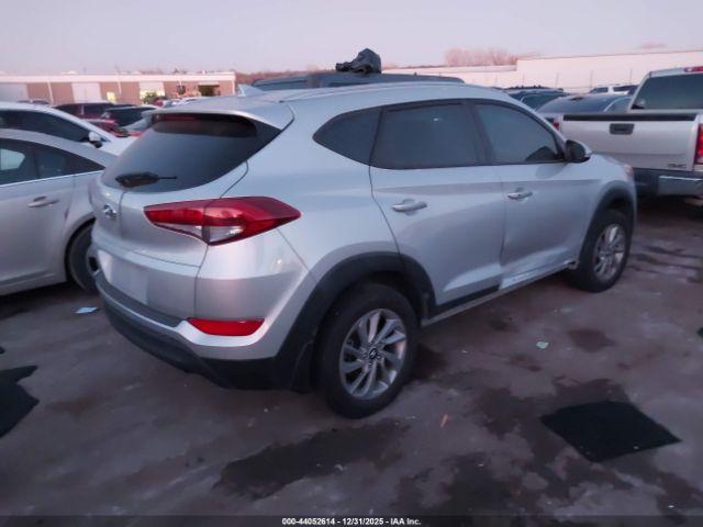 Hyundai TUCSON Se Plus Image 12
