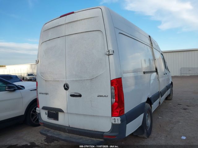 Mercedes-Benz Sprinter 2500 High Roof I4 Diesel Image 17