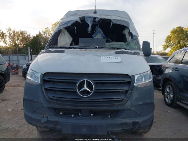 Mercedes-Benz Sprinter 2500 High Roof I4 Diesel Image 3