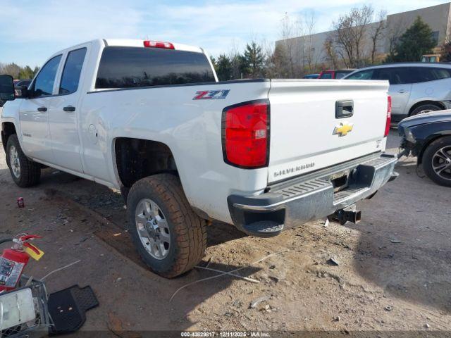 Chevrolet Silverado 2500 Lt Image 4