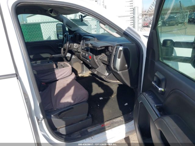 Chevrolet Silverado 2500 Lt Image 2