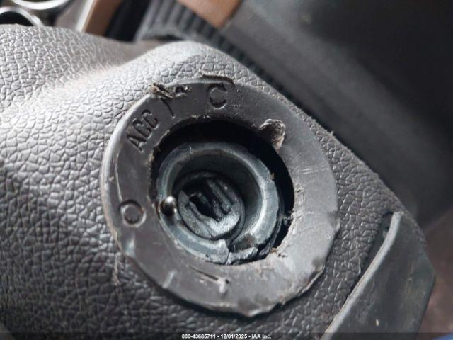 Buick Enclave Premium Image 13