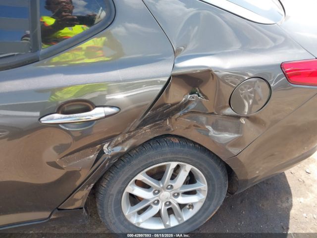 Kia Optima Lx Image 9