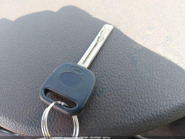 Kia Optima Lx Image 8