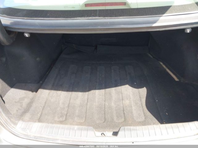 Kia Optima Lx Image 2