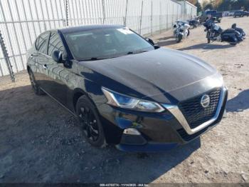  Salvage Nissan Altima