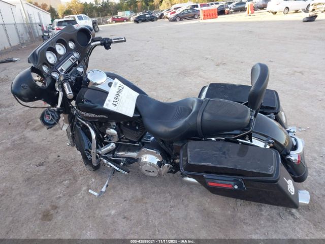 Harley-Davidson Flhx Image 12