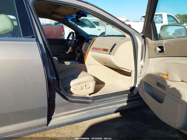 Cadillac STS V8 Image 13