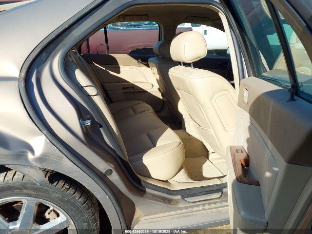 Cadillac STS V8 Image 3