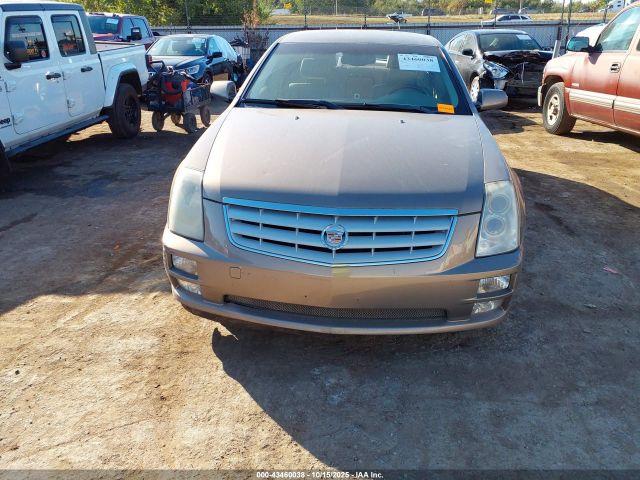 Cadillac STS V8 Image 2