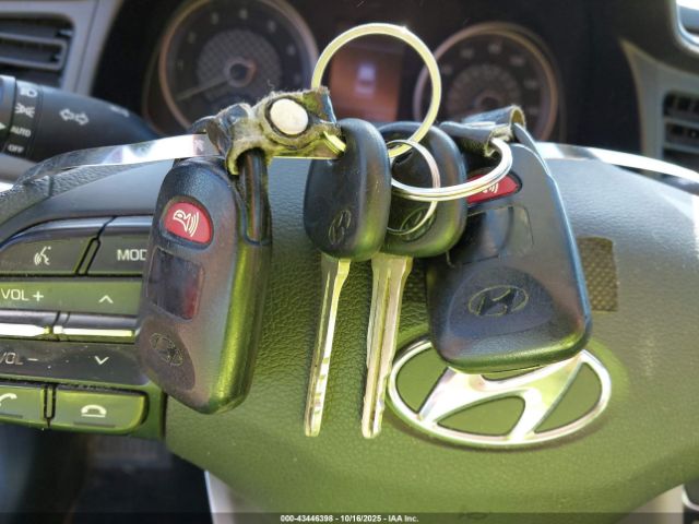 Hyundai ELANTRA Sel Image 13