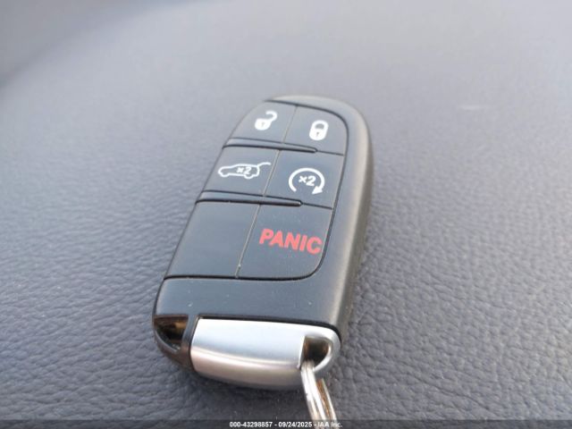 Jeep Grand Cherokee 80th Anniversary 4x2 Image 14