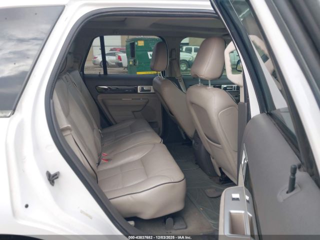 Lincoln MKX Image 17