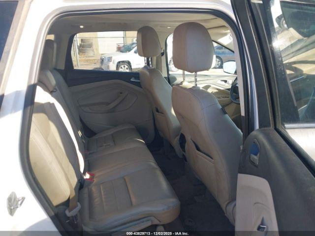 Ford Escape Titanium Image 6