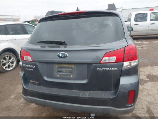 Subaru Outback 2.5i Limited Image 3
