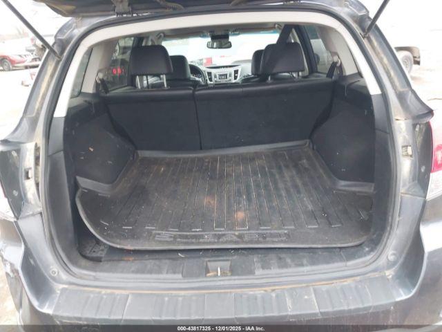 Subaru Outback 2.5i Limited Image 5