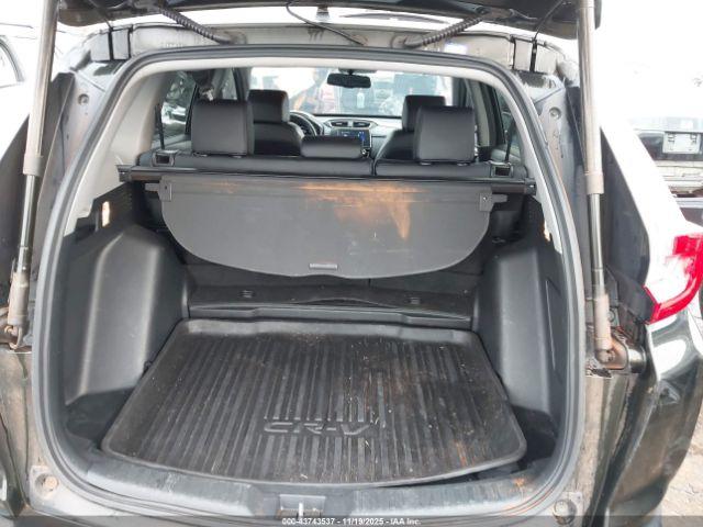 Honda CR-V Touring Image 9