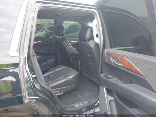 Cadillac Escalade Luxury Image 15