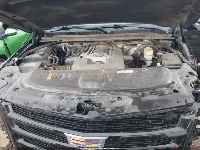 Cadillac Escalade Luxury Image 17