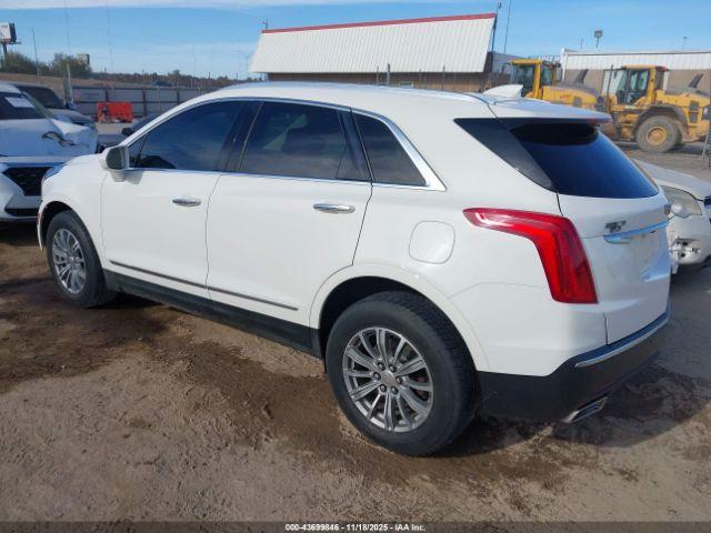 Cadillac XT5 Luxury Image 3