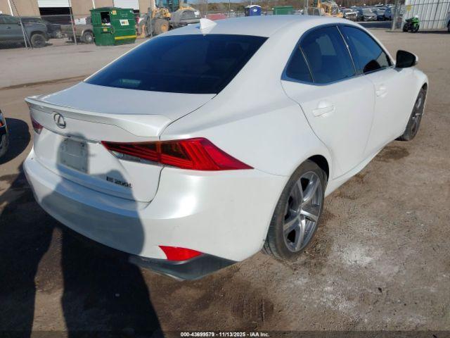 Lexus Is Image 16