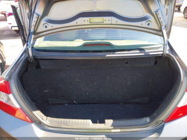 Honda Civic Natural Gas Image 13