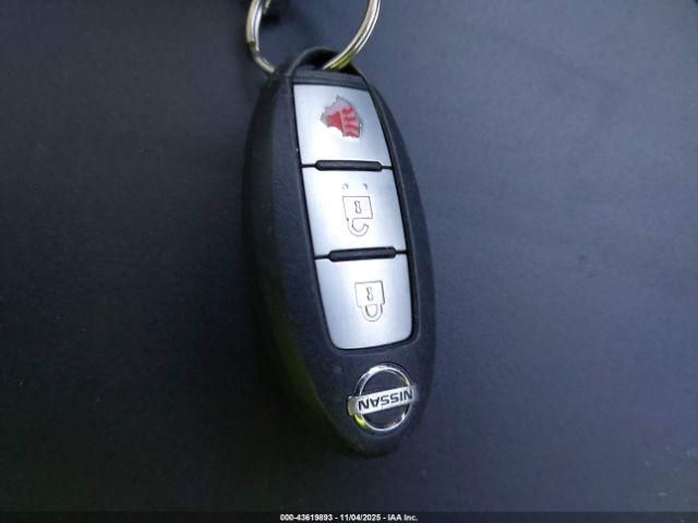 Nissan Murano S Image 12